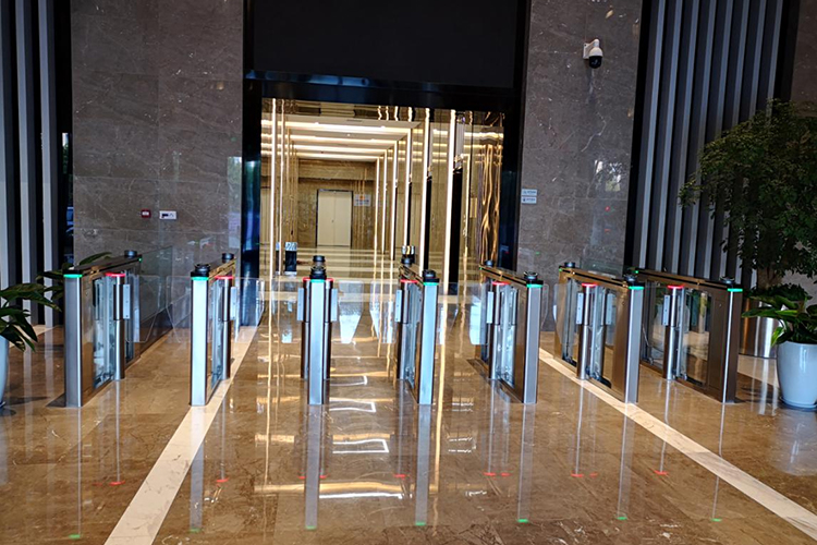Sette passaggi per l'installazione dei cancelli del tornello