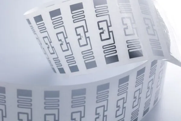 Controllo degli accessi: RFID vs. biometria