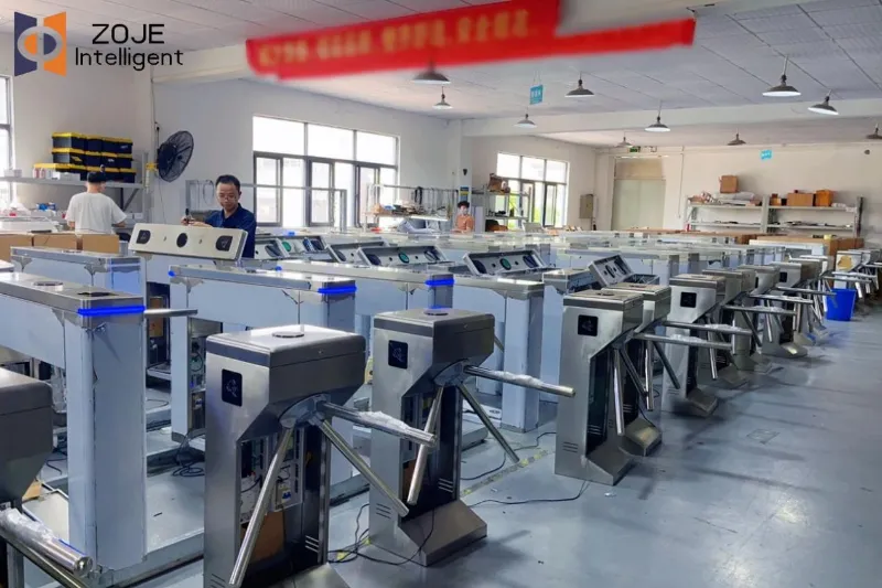 ​Vi guidiamo attraverso la fabbrica di ZOJE: come ZOJE costruisce robusti cancelli tornelli a treppiede per uso esterno