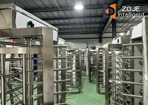 Aggiornamento della produzione dei tornelli a tutta altezza ZOJE: 200 unità completate per i test finali, pronte per la spedizione in Australia